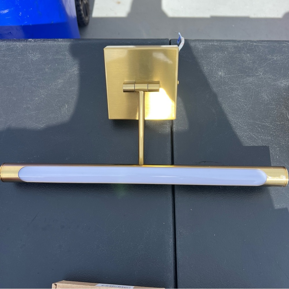 Elegant Gold Wall Light Fixture